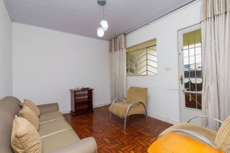 Casa à venda com 220m², 4 quartos e 3 vagas Casa à venda com 220m², 4 quartos e 3 vagasSala