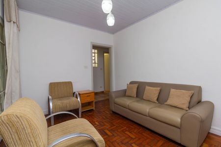 Casa à venda com 220m², 4 quartos e 3 vagas Casa à venda com 220m², 4 quartos e 3 vagasSala