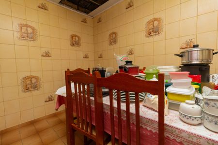 Casa à venda com 220m², 4 quartos e 3 vagas Casa à venda com 220m², 4 quartos e 3 vagasCozinha