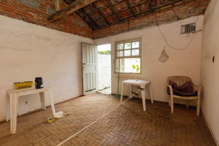 Casa à venda com 220m², 4 quartos e 3 vagas Casa à venda com 220m², 4 quartos e 3 vagasEdicula