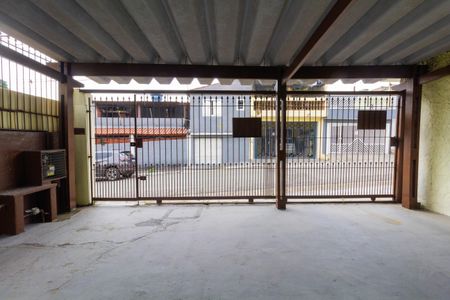 Casa à venda com 220m², 4 quartos e 3 vagas Casa à venda com 220m², 4 quartos e 3 vagasGaragem