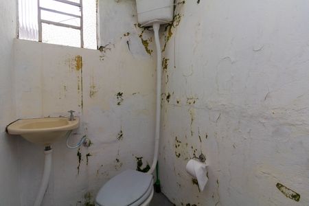 Casa à venda com 220m², 4 quartos e 3 vagas Casa à venda com 220m², 4 quartos e 3 vagasEdicula/ Banheiro