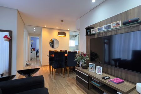 Apartamento para alugar com 70m², 2 quartos e 1 vagaSala