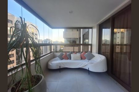 Apartamento à venda com 134m², 3 quartos e 2 vagasvaranda