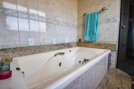 Apartamento à venda com 380m², 3 quartos e 2 vagasBanheiro do Quarto 3 - Suíte