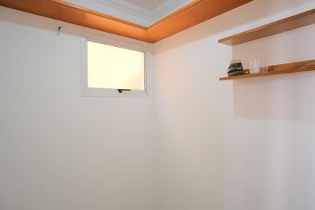 Casa de condomínio à venda com 290m², 5 quartos e 4 vagasQuarto de Serviço