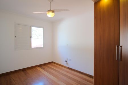 Casa de condomínio à venda com 290m², 5 quartos e 4 vagasSuíte 3