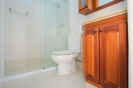 Casa de condomínio à venda com 290m², 5 quartos e 4 vagasBanheiro Social