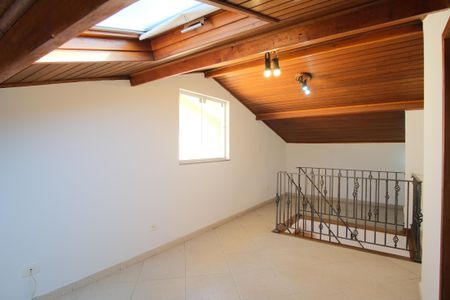 Casa de condomínio à venda com 290m², 5 quartos e 4 vagasSuíte 5