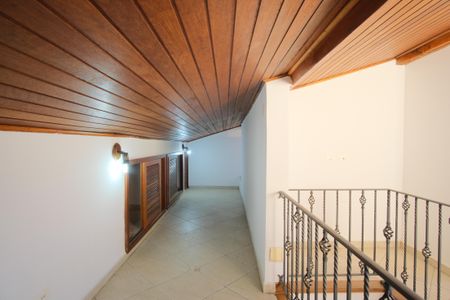 Casa de condomínio à venda com 290m², 5 quartos e 4 vagasQuarto 6