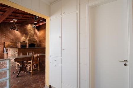 Casa de condomínio à venda com 290m², 5 quartos e 4 vagasÁrea de Serviço