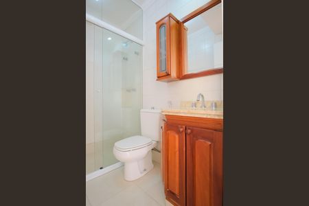 Casa de condomínio à venda com 290m², 5 quartos e 4 vagasBanheiro Social