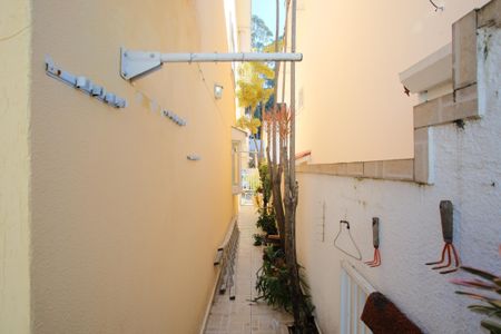 Casa de condomínio à venda com 290m², 5 quartos e 4 vagasCorredor