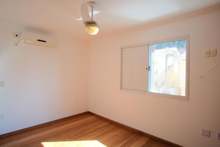 Casa de condomínio à venda com 290m², 5 quartos e 4 vagasSuíte 1