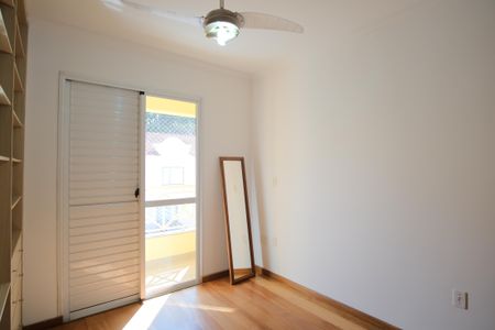 Casa de condomínio à venda com 290m², 5 quartos e 4 vagasQuarto 2