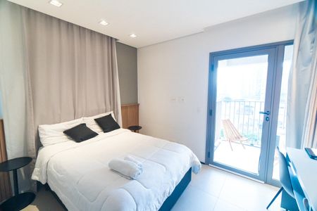 Studio à venda com 28m², 1 quarto e sem vaga Studio à venda com 28m², 1 quarto e sem vagaSala/Quarto