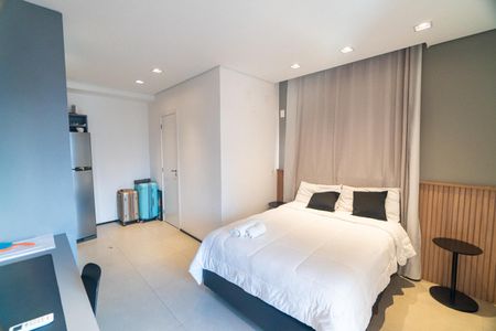 Studio à venda com 28m², 1 quarto e sem vaga Studio à venda com 28m², 1 quarto e sem vagaSala/Quarto