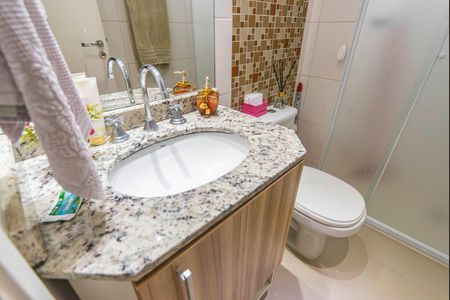 Apartamento à venda com 77m², 3 quartos e 2 vagasBanheiro Social