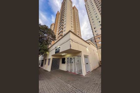 Apartamento à venda com 77m², 3 quartos e 2 vagasFachada e portaria