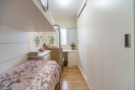 Apartamento à venda com 77m², 3 quartos e 2 vagasQuarto 2