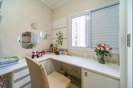 Apartamento à venda com 77m², 3 quartos e 2 vagasQuarto 2