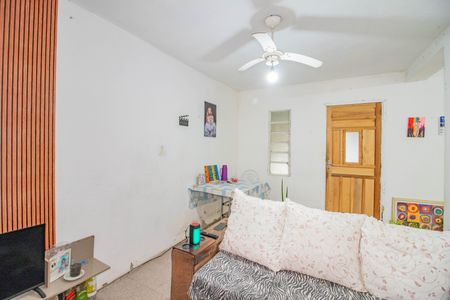 Casa à venda com 70m², 2 quartos e 2 vagasSala