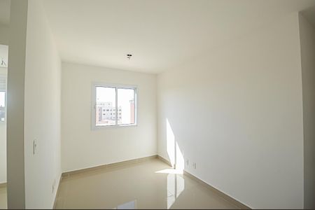Apartamento à venda com 44m², 2 quartos e 1 vaga Apartamento à venda com 44m², 2 quartos e 1 vagaSala