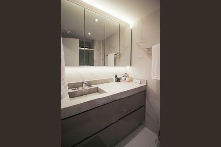 Apartamento à venda com 61m², 1 quarto e sem vagaBanheiro da Suíte