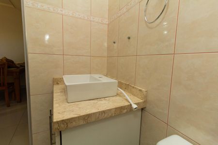 Casa à venda com 160m², 6 quartos e 2 vagasCasa 2: Lavabo