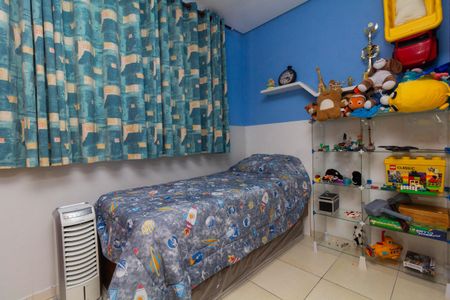 Casa à venda com 160m², 6 quartos e 2 vagasCasa 2: Quarto 1