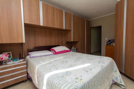 Casa à venda com 160m², 6 quartos e 2 vagasCasa 1: Quarto 2