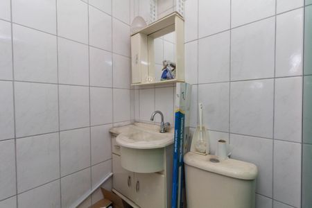 Casa à venda com 160m², 6 quartos e 2 vagasCasa 1: Banheiro Social 1