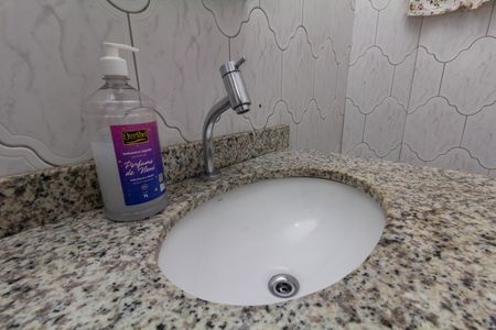 Casa à venda com 160m², 6 quartos e 2 vagasCasa 1: Lavabo