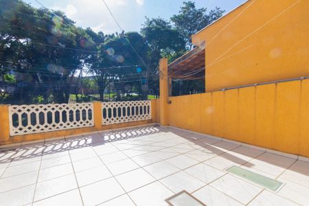 Casa à venda com 160m², 6 quartos e 2 vagasCasa 1: Varanda Quarto 2