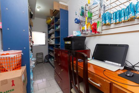 Casa à venda com 160m², 6 quartos e 2 vagasCasa 1: Closet Quarto 2