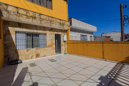 Casa à venda com 160m², 6 quartos e 2 vagasCasa 1: Varanda Quarto 2