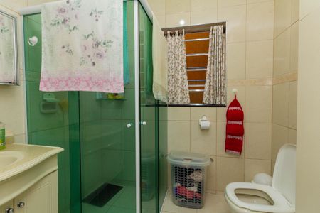 Casa à venda com 160m², 6 quartos e 2 vagasCasa 1: Banheiro Social 2