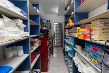 Casa à venda com 160m², 6 quartos e 2 vagasCasa 1: Closet Quarto 2