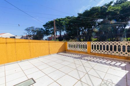 Casa à venda com 160m², 6 quartos e 2 vagasCasa 1: Varanda Quarto 2