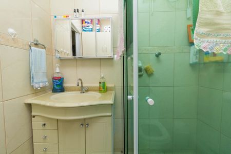 Casa à venda com 160m², 6 quartos e 2 vagasCasa 1: Banheiro Social 2