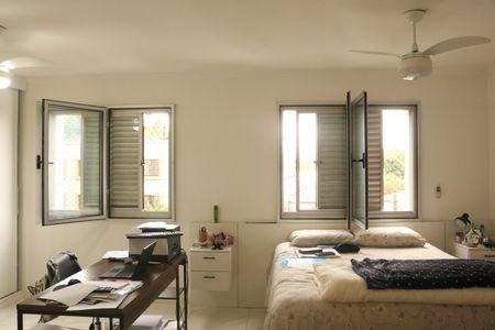 Apartamento à venda com 136m², 2 quartos e 2 vagasSuíte