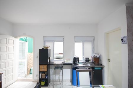 Casa para alugar com 154m², 4 quartos e 4 vagas Casa para alugar com 154m², 4 quartos e 4 vagasSala