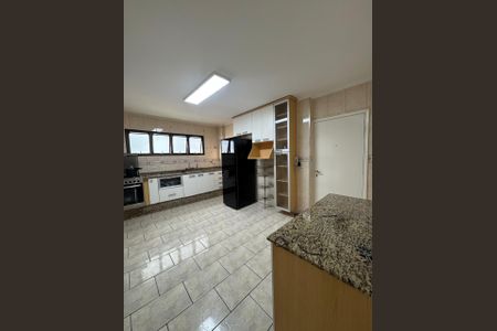 Cozinha de apartamento à venda com 3 quartos, 126m² em Santa Terezinha, Santo André