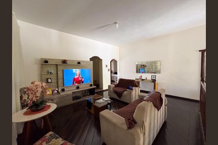 Casa à venda com 1200m², 5 quartos e 10 vagas