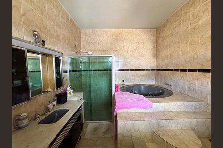 Casa à venda com 1200m², 5 quartos e 10 vagas