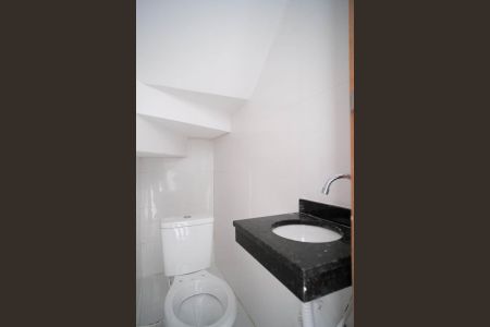 Casa à venda com 72m², 2 quartos e 1 vagaLavabo