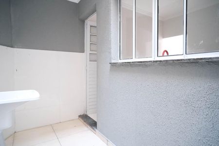 Casa à venda com 72m², 2 quartos e 1 vagaÁrea de Serviço