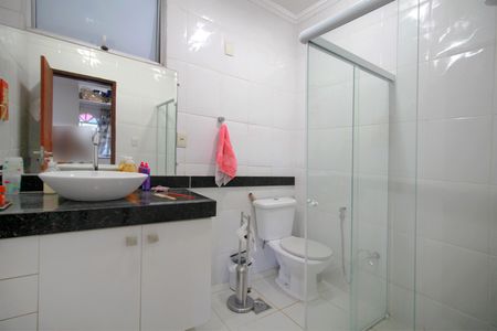 Casa à venda com 508m², 4 quartos e 2 vagasBanheiro da Suíte 