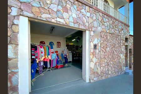 Casa à venda com 508m², 4 quartos e 2 vagasGaragem