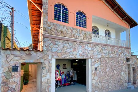 Casa à venda com 508m², 4 quartos e 2 vagasFachada